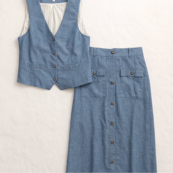 Monteau Los Angeles Dresses & Skirts - Monteau Los Angeles Chambray Vest & Skirt Set | Size M 💙